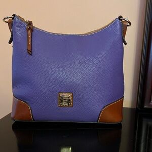 Dooney& Bourke Shoulder Bag, real Leather that will last for many years,